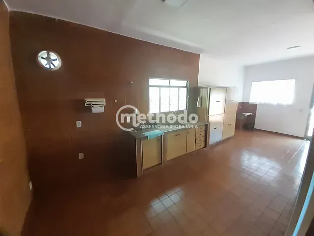 Casa com 330m² 2 quartos e 2 banheiros, à venda, no bairro Nova Campinas em Campinas