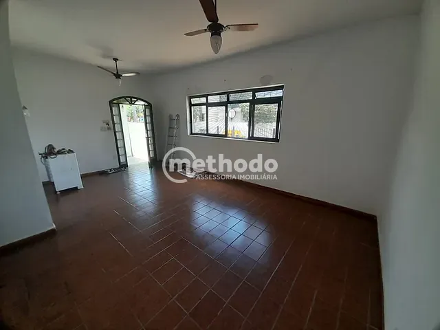 Casa com 330m² 2 quartos e 2 banheiros, à venda, no bairro Nova Campinas em Campinas
