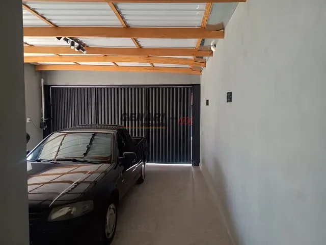 Casa com 250m² 3 quartos e 2 banheiros, à venda, no bairro Jardim Regina em Indaiatuba