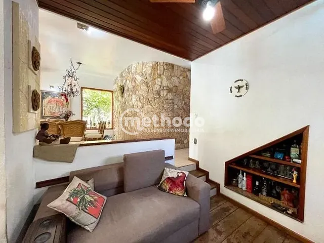 Casa com 650m² 4 quartos e 3 banheiros, à venda, no bairro Sousas em Campinas