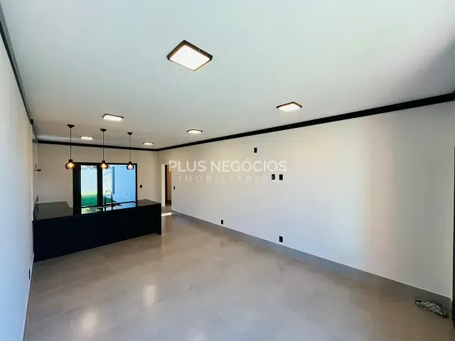 Casa com 250m² 3 quartos e 2 banheiros, à venda, no bairro Jardim M da Gloria em Araçoiaba da Serra