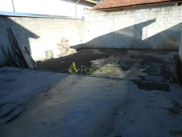 Casa com 300m² 3 quartos e 1 banheiro, à venda, no bairro Jardim Santa Cecília em Pindamonhangaba
