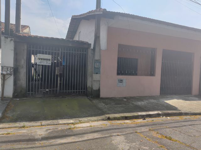 Casa com 300m² 3 quartos e 1 banheiro, à venda, no bairro Jardim Santa Cecília em Pindamonhangaba