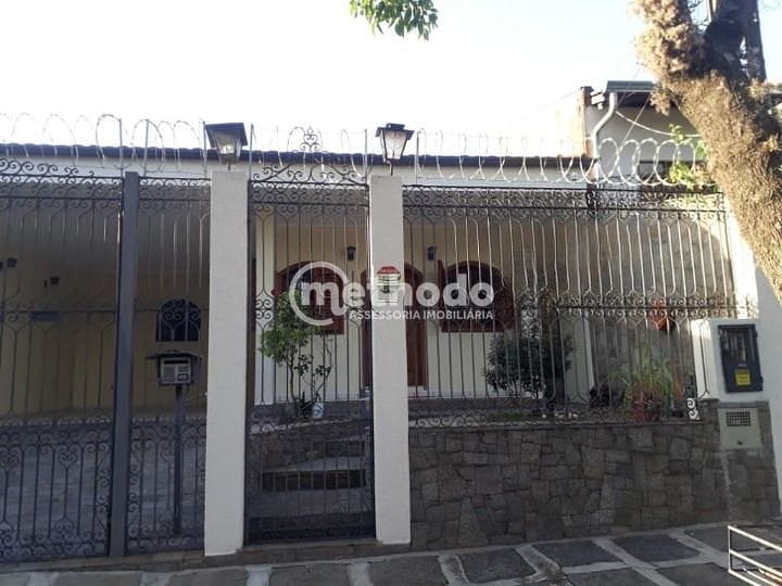 Casa, 3 quartos, 201 m² - Foto 2