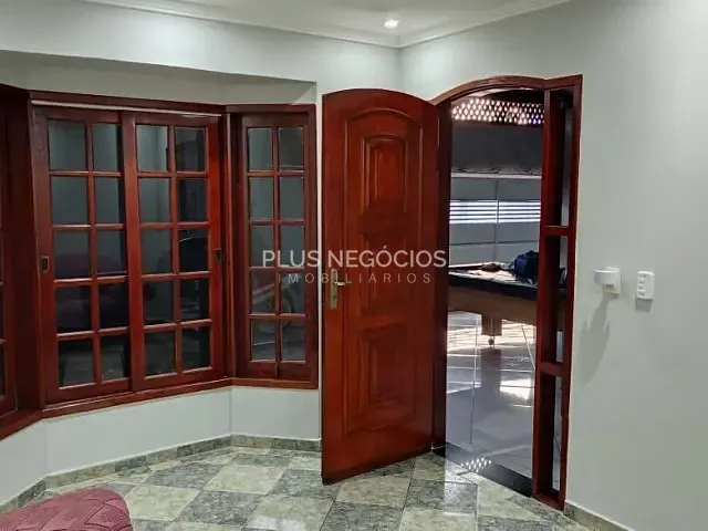 Casa com 250m² 3 quartos e 3 banheiros, à venda, no bairro Jardim Nova Ipanema em Sorocaba