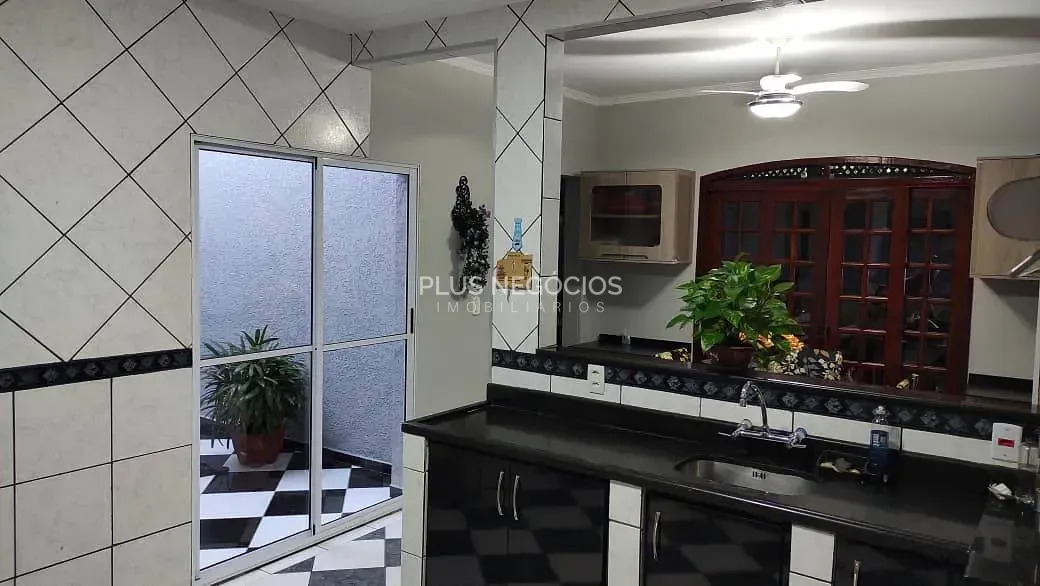 Casa, 3 quartos, 211 m² - Foto 9