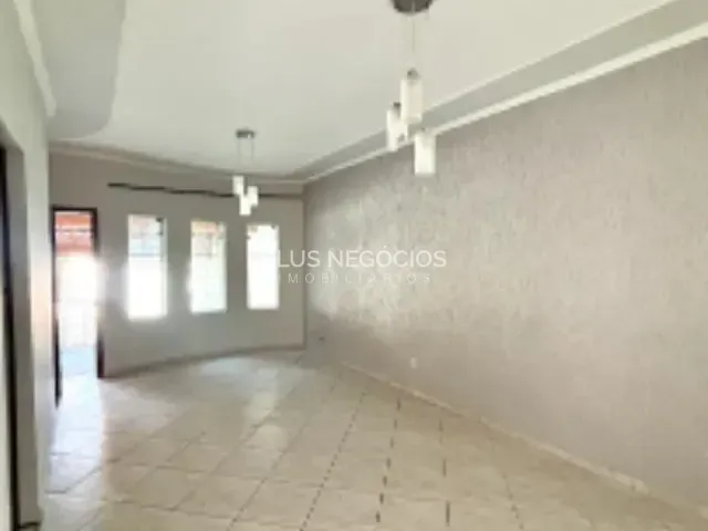 Casa 2 quartos e 1 banheiro, à venda, no bairro Wanel Ville em Sorocaba