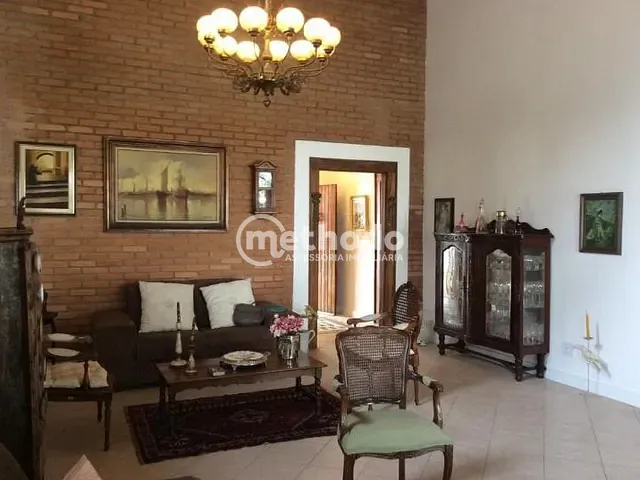 Casa com 930m² 4 quartos e 5 banheiros, à venda, no bairro Jardim das Palmeiras em Campinas