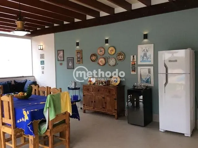 Casa com 930m² 4 quartos e 5 banheiros, à venda, no bairro Jardim das Palmeiras em Campinas