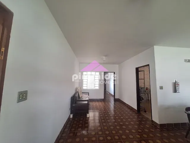 Casa com 300m² 3 quartos e 2 banheiros, à venda, no bairro Jardim do Sol em Caraguatatuba