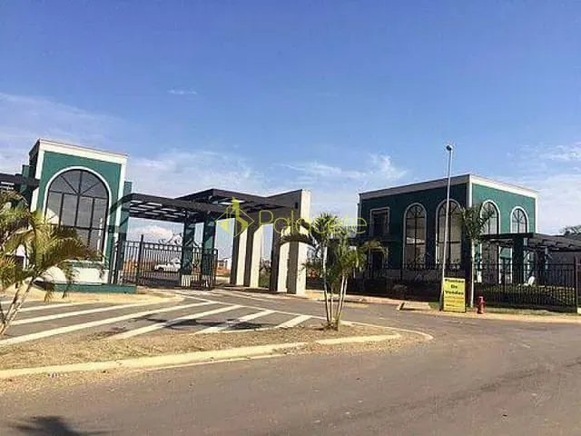 Casa à venda, no bairro Piracangaguá em Taubaté