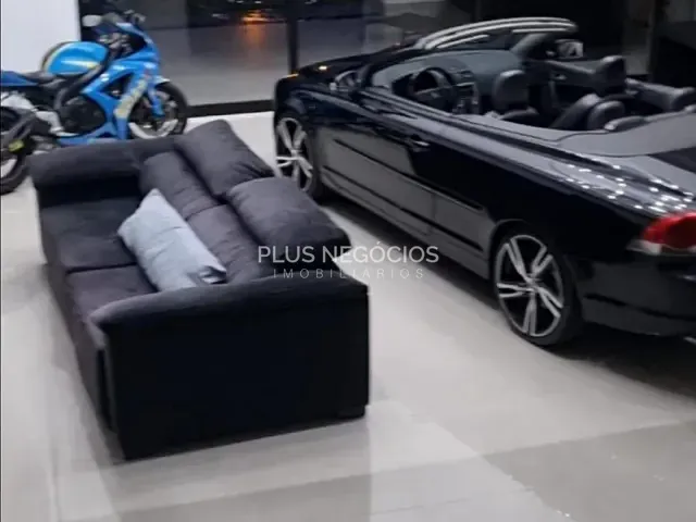 Casa com 1050m² 4 quartos e 6 banheiros, à venda ou para alugar, no bairro araçoiaba em Araçoiaba da Serra