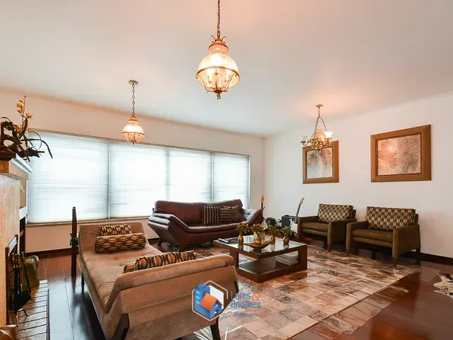 Casa com 229m² 3 quartos e 5 banheiros, à venda, no bairro Bosque da Saúde em São Paulo