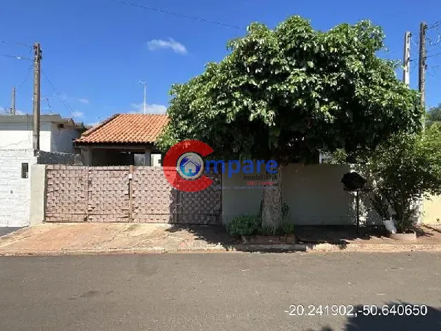 Casa com 184m² 3 quartos e 1 banheiro, à venda, no bairro Urania em Urânia