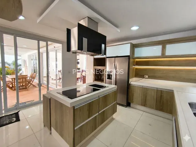 Casa com 510m² 4 quartos e 6 banheiros, para alugar, no bairro Itapeva em Votorantim