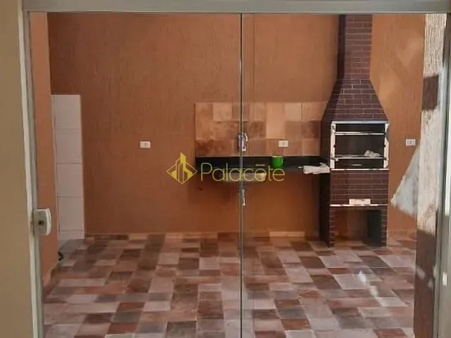 Casa com 190m² 3 quartos e 2 banheiros, à venda, no bairro Jardim Oásis em Taubaté