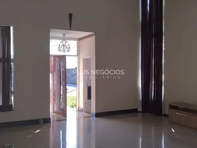 Casa com 250m² 3 quartos e 5 banheiros, à venda ou para alugar, no bairro Loteamento Dinorá Rosa em Sorocaba