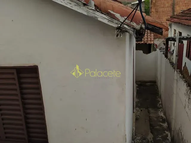 Casa com 500m² 2 quartos e 1 banheiro, à venda, no bairro Nova Guará em Guaratinguetá