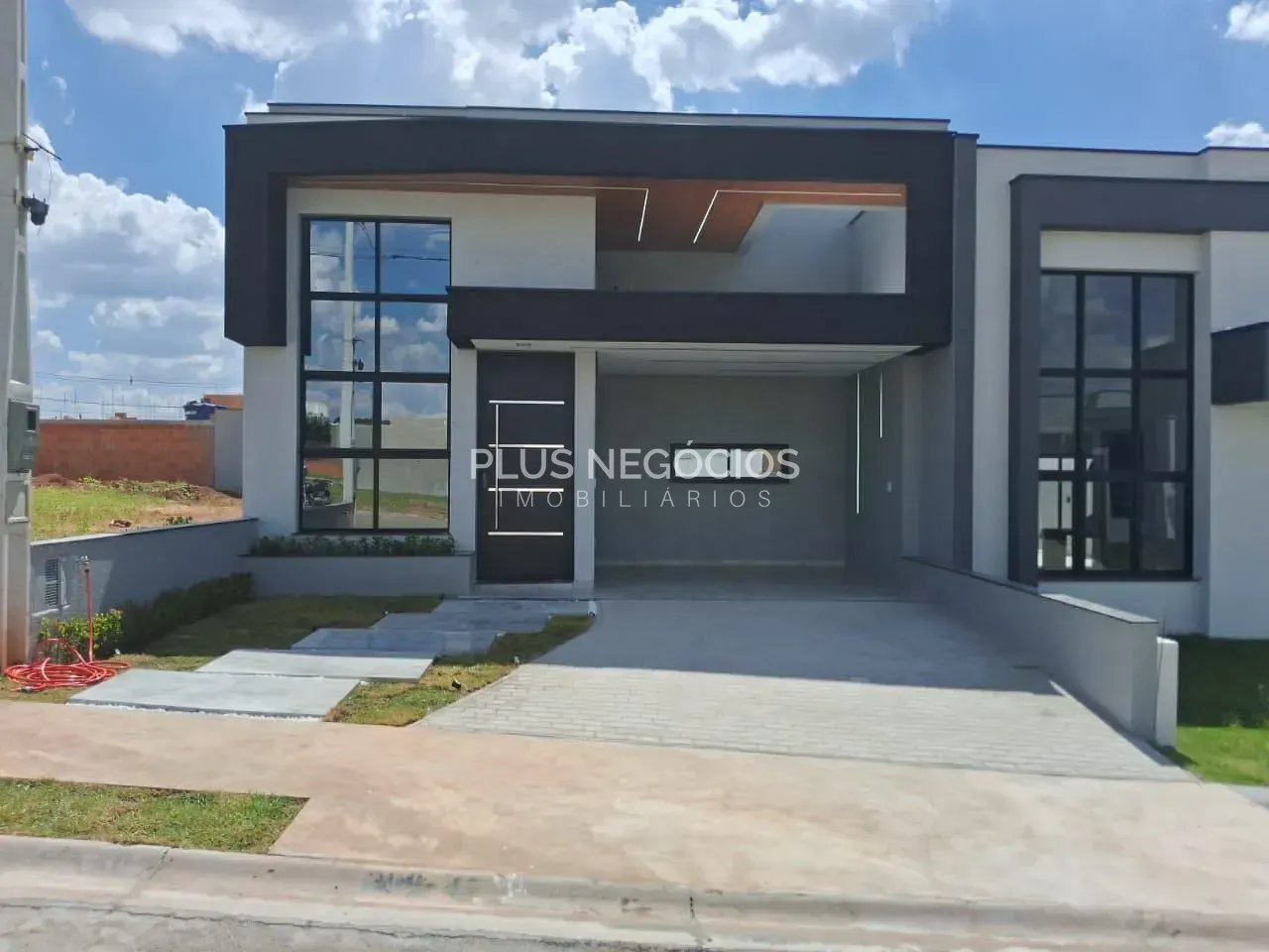 Casa, 3 quartos, 200 m² - Foto 1