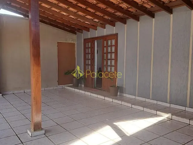Casa com 300m² 4 quartos e 3 banheiros, à venda, no bairro Residencial Campo Belo em Pindamonhangaba