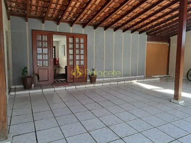 Casa com 300m² 4 quartos e 3 banheiros, à venda, no bairro Residencial Campo Belo em Pindamonhangaba