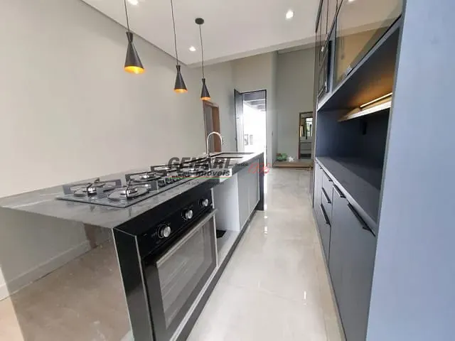 Casa com 200m² 3 quartos e 3 banheiros, à venda, no bairro Vila Rubens em Indaiatuba