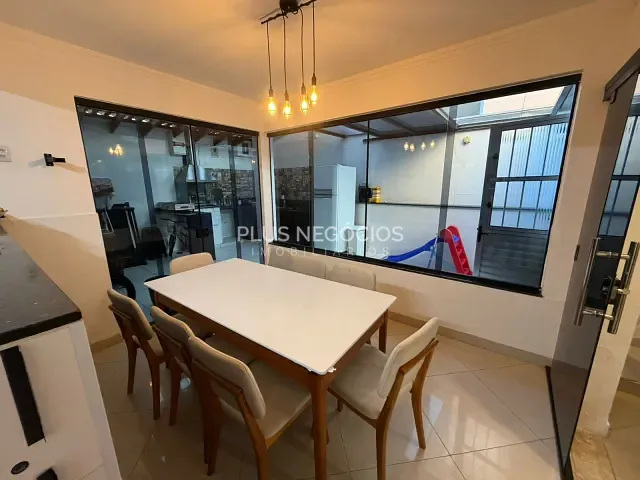 Casa com 207m² 3 quartos e 2 banheiros, à venda, no bairro Vossoroca em Votorantim