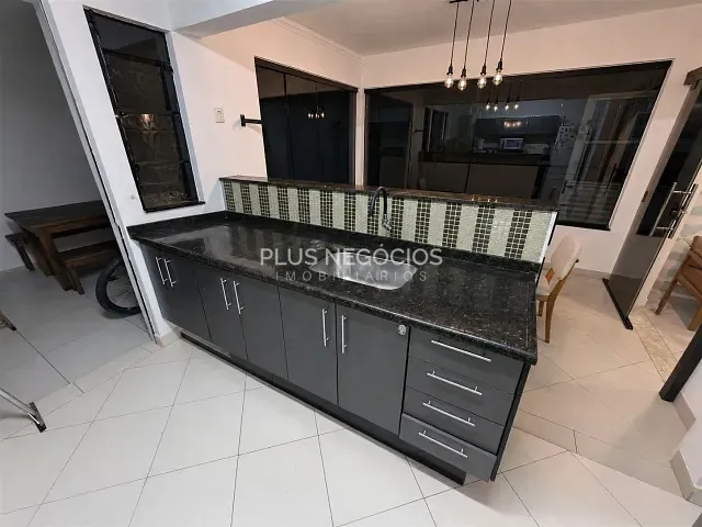 Casa com 207m² 3 quartos e 2 banheiros, à venda, no bairro Vossoroca em Votorantim