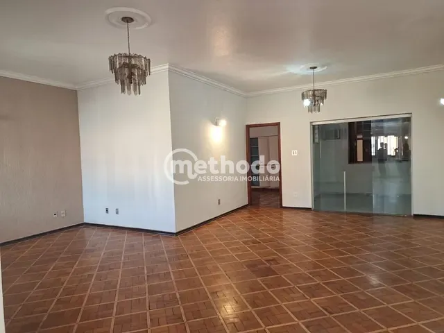 Casa com 252m² 3 quartos e 2 banheiros, à venda ou para alugar, no bairro Vila Itapura em Campinas