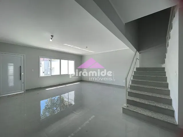 Casa com 210m² 3 quartos e 4 banheiros, à venda, no bairro Monte Castelo em São José dos Campos