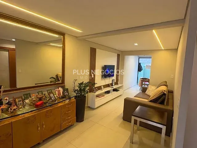 Casa com 110m² 2 quartos e 2 banheiros, à venda, no bairro Vossoroca em Votorantim