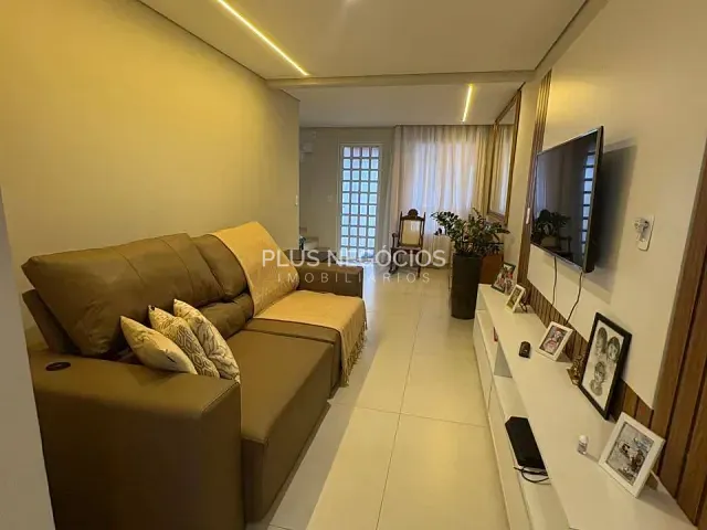 Casa com 110m² 2 quartos e 2 banheiros, à venda, no bairro Vossoroca em Votorantim