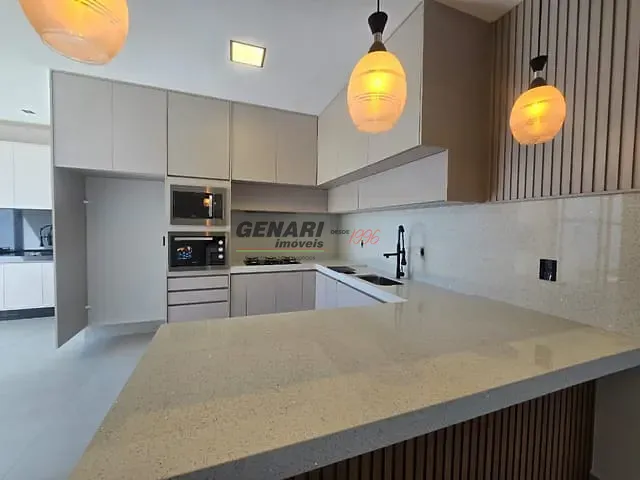 Casa com 300m² 3 quartos e 5 banheiros, à venda, no bairro Jardim Piemonte em Indaiatuba