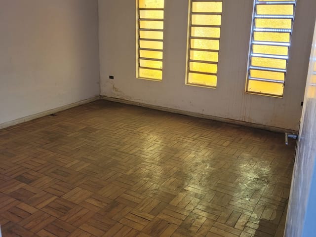 Casa com 200m² 4 quartos e 2 banheiros, à venda, no bairro Chácara Doutor Hipólito em Taubaté