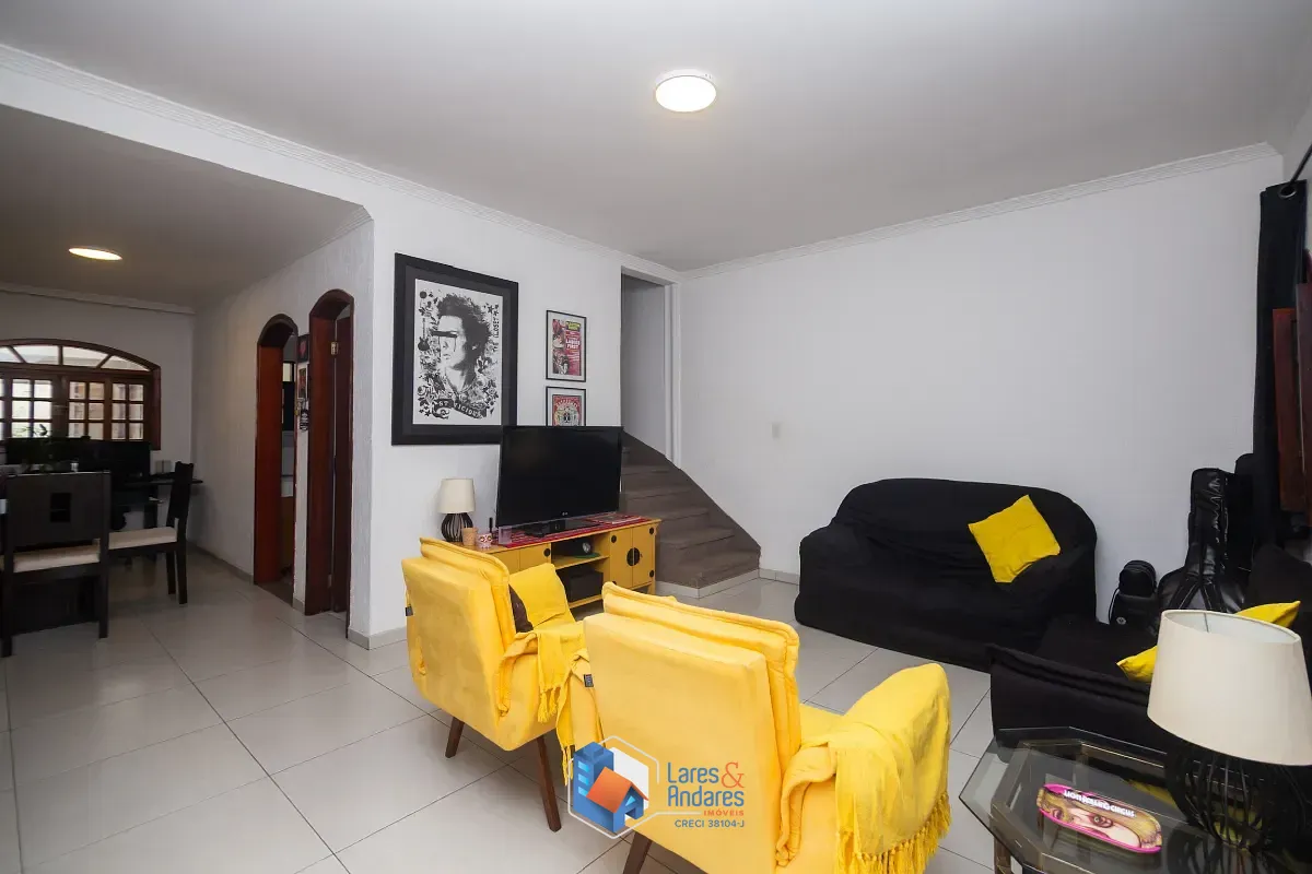 Casa, 3 quartos, 217 m² - Foto 2