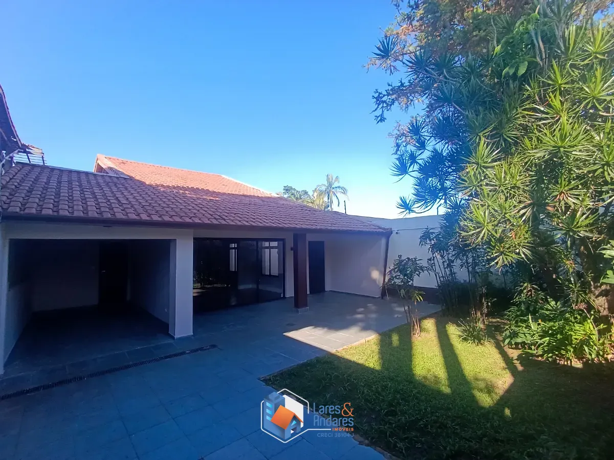 Casa, 4 quartos, 156 m² - Foto 1