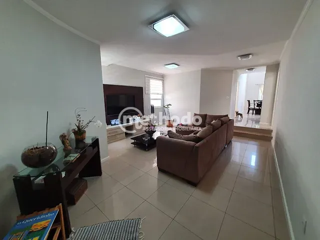 Casa com 400m² 3 quartos e 4 banheiros, à venda, no bairro Chácaras Alpina em Valinhos