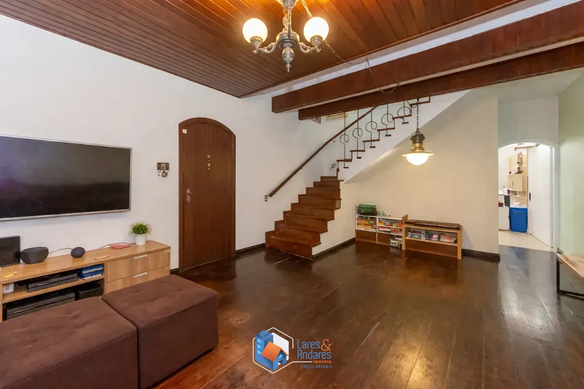 Casa, 3 quartos, 190 m² - Foto 1