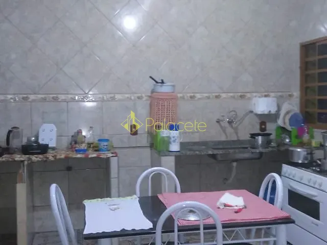 Casa com 250m² 4 quartos e 2 banheiros, à venda, no bairro Vila Olívia em Potim