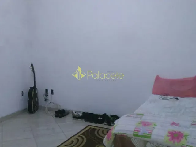 Casa com 250m² 4 quartos e 2 banheiros, à venda, no bairro Vila Olívia em Potim