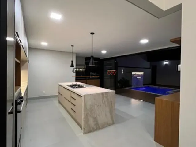 Casa com 300m² 3 quartos e 4 banheiros, à venda, no bairro Residencial London Park em Indaiatuba