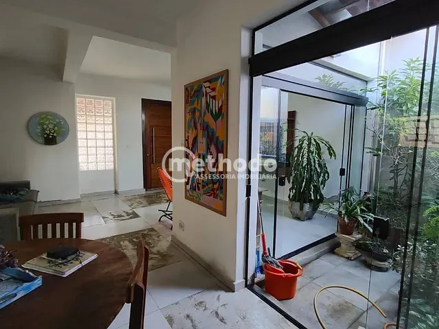 Casa com 300m² 4 quartos e 6 banheiros, à venda, no bairro Jardim Primavera em Campinas