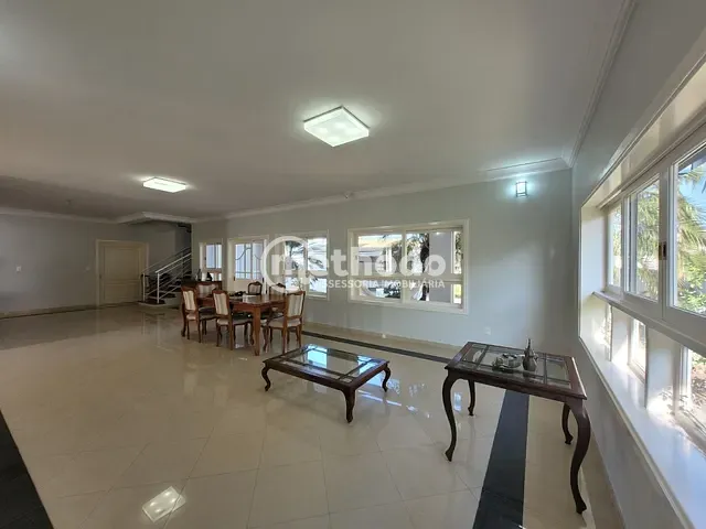 Casa com 951m² 3 quartos e 5 banheiros, à venda, no bairro Loteamento Alphaville Campinas em Campinas