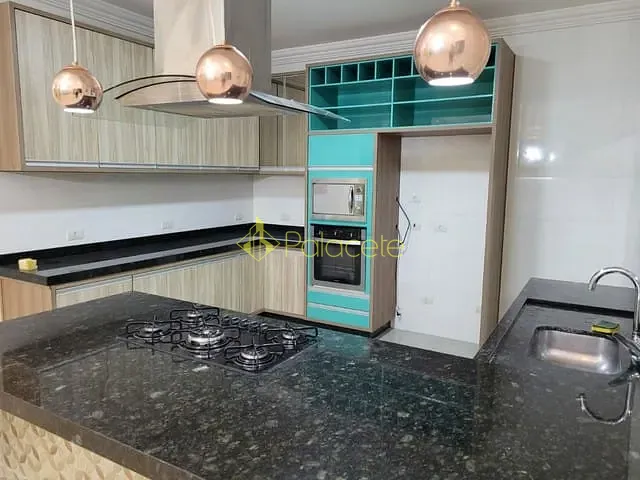 Casa com 250m² 3 quartos e 4 banheiros, à venda, no bairro Parque São Cristóvão em Taubaté