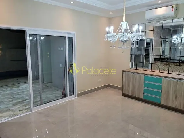 Casa com 250m² 3 quartos e 4 banheiros, à venda, no bairro Parque São Cristóvão em Taubaté