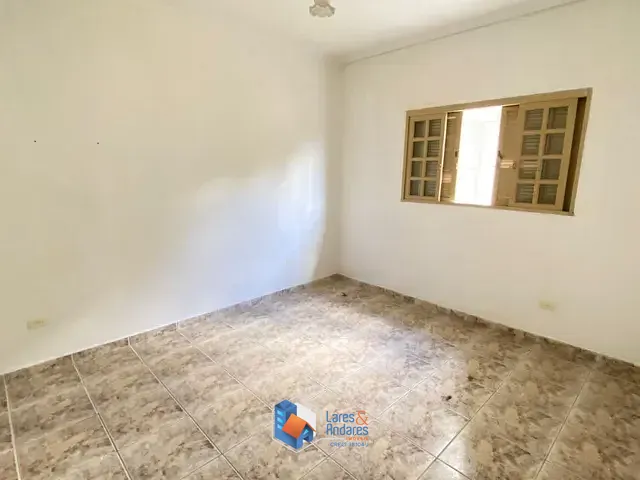 Casa com 200m² 2 quartos e 2 banheiros, à venda, no bairro Vila Serralheiro em São Paulo