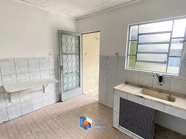 Casa com 200m² 2 quartos e 2 banheiros, à venda, no bairro Vila Serralheiro em São Paulo