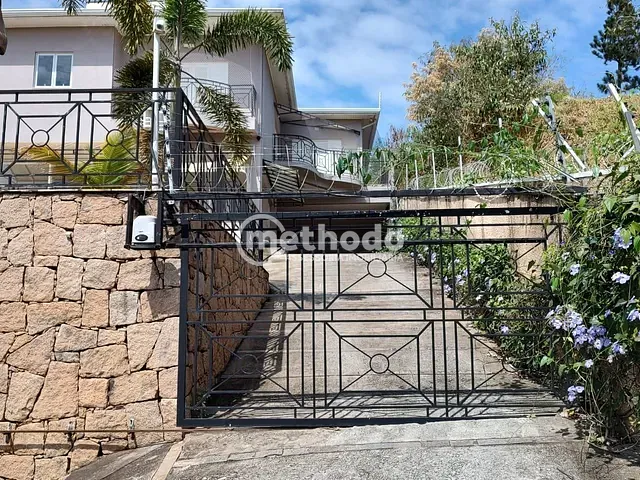 Casa com 400m² 3 quartos e 2 banheiros, à venda, no bairro Conjunto Habitacional Vila Santana (Sousas) em Campinas