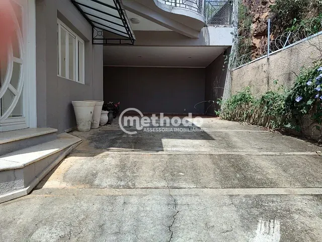 Casa com 400m² 3 quartos e 2 banheiros, à venda, no bairro Conjunto Habitacional Vila Santana (Sousas) em Campinas