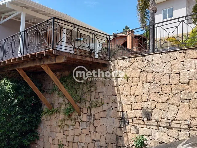 Casa com 400m² 3 quartos e 2 banheiros, à venda, no bairro Conjunto Habitacional Vila Santana (Sousas) em Campinas